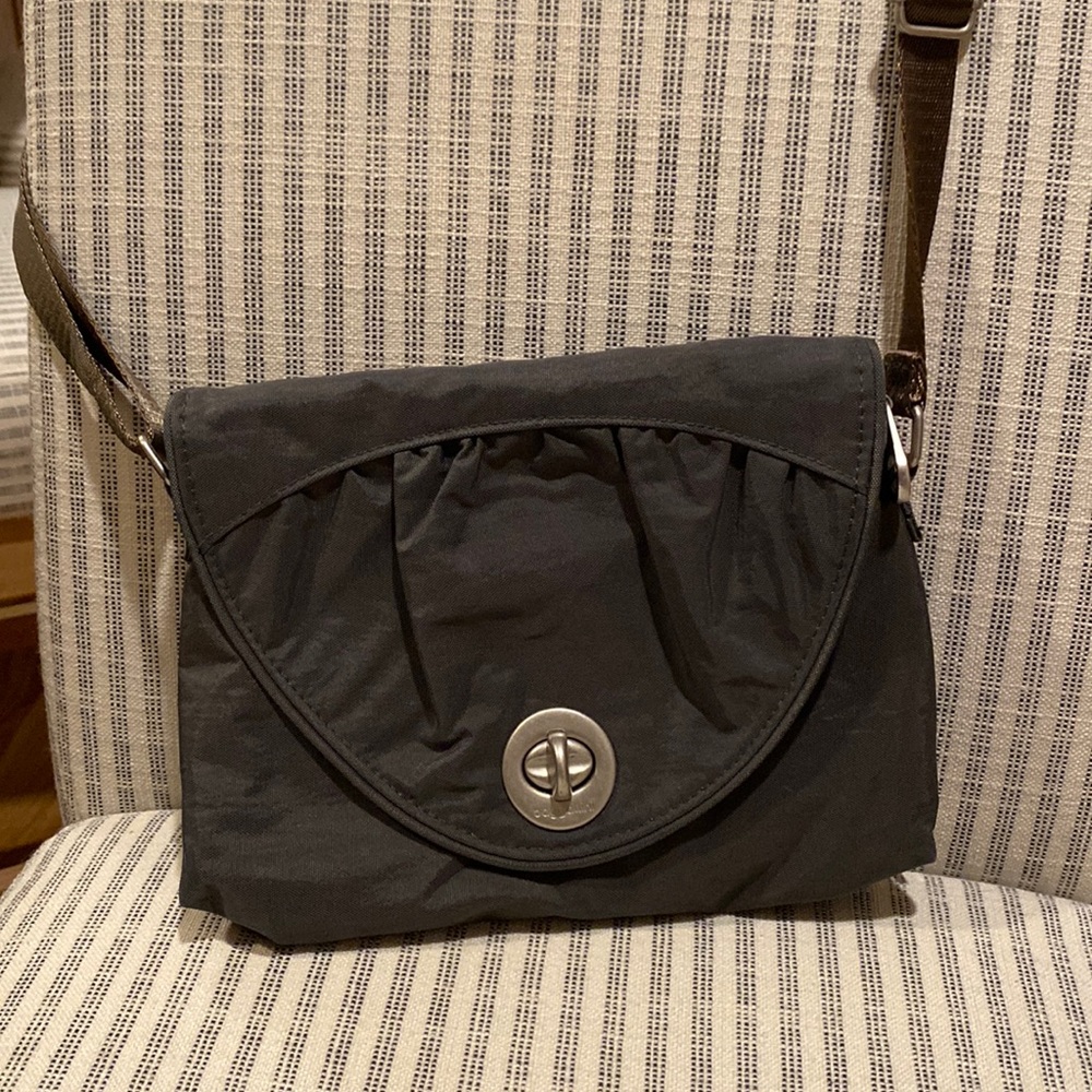 Baggallini crossbody